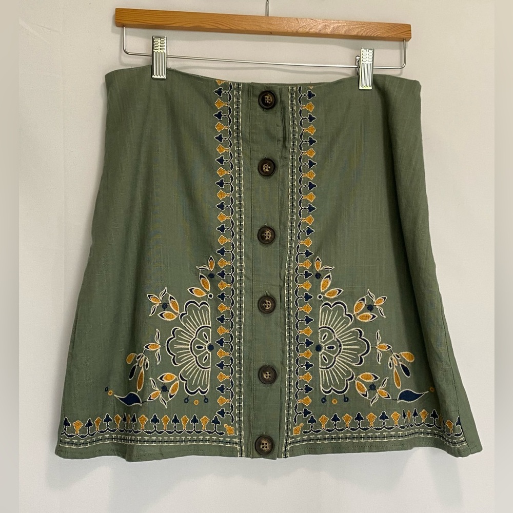 Blue Rain Olive Embroidered Mini Skirt size M